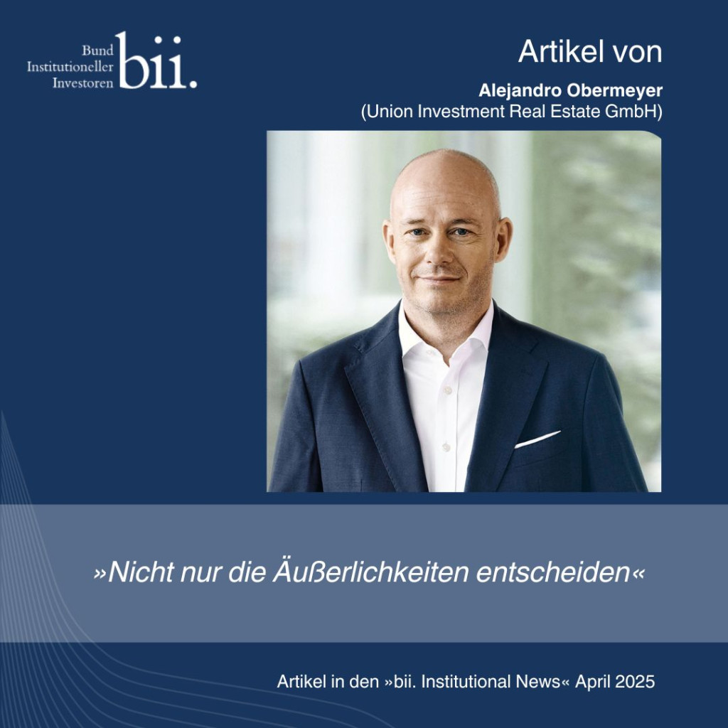 Die Arbeitswelt hat sich in den vergangenen Jahren stark gewandelt. Die Rolle und die Funktion des Büros in dieser neuen Arbeitswelt müssen entsprechend neu definiert und entwickelt werden. Welche Trends Investoren im Blick haben sollten.
Mobiles Arbeiten und die damit einhergehende Hybridisierung der Arbeitswelt haben Arbeitsweisen und Arbeitsprozesse dauerhaft verändert. Aktuell gewinnt die Diskussion um Präsenztage im Büro zwar wieder an Bedeutung, es dürfte sich jedoch ein ausgewogener Ansatz durchsetzen, der sowohl Flexibilität als auch Teampräsenz ermöglicht. Grundsätzlich besteht ein einheitliches Bekenntnis zur Notwendigkeit gemeinsamer Teampräsenz, um die Zusammenarbeit zu fördern und das Gemeinschaftsgefühl zu stärken, was sich auch in der Gestaltung der Büroflächen widerspiegeln dürfte.